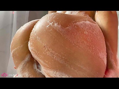 ❤️ Brunette Anapiga Pussy kwa Pussy kwa Vibrator hadi Orgasm kali katika Shower Fucking ❌