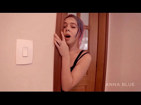 ❤️ Nilirudi kwa kaka yangu. Nilifanya mapenzi na mpenzi wake. malipo ya wasagaji. Fucking ❌